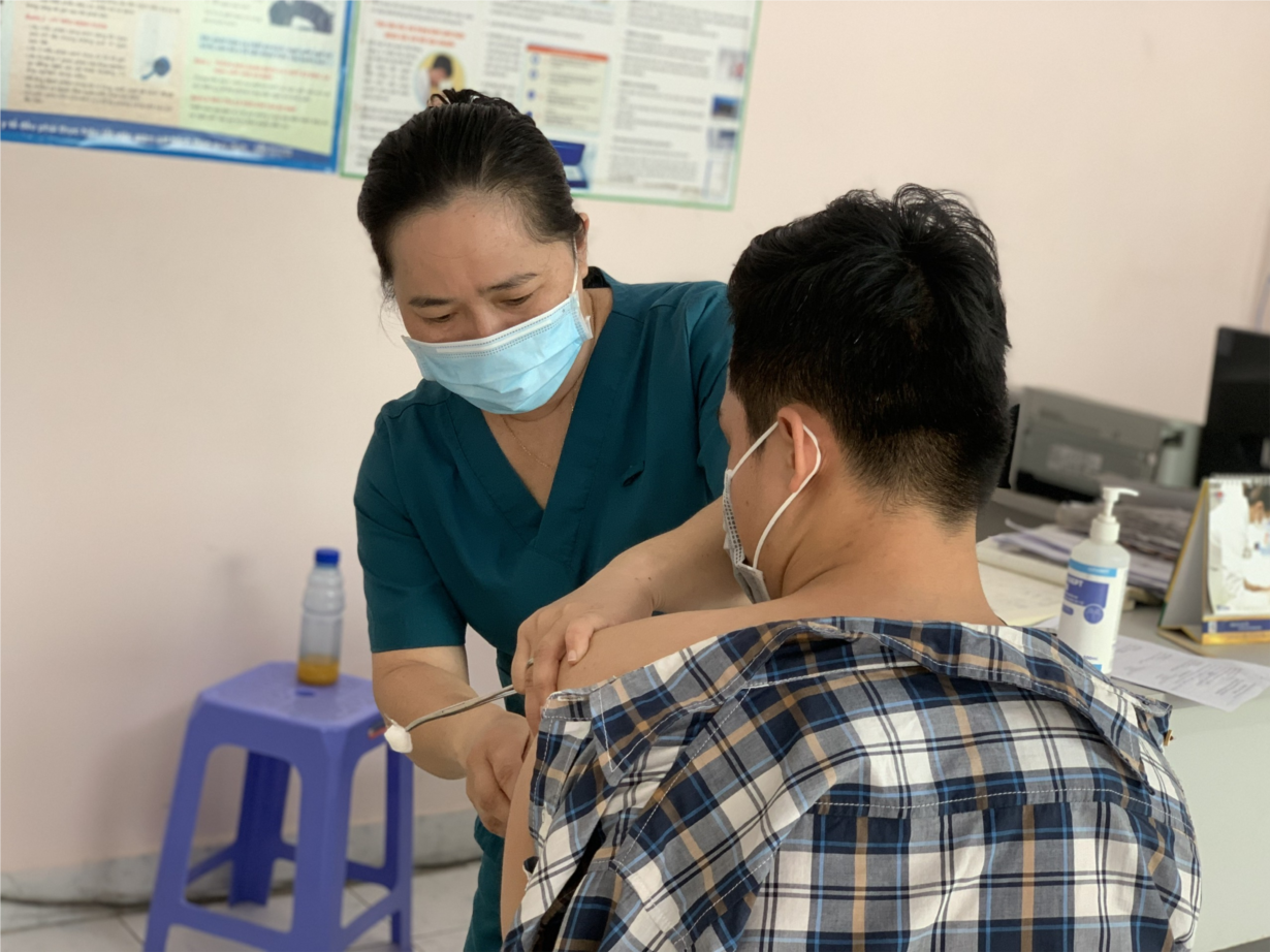 TP.HCM: Người dân đi tiêm vaccine ngừa COVID-19 còn ít
(02/5/2023)